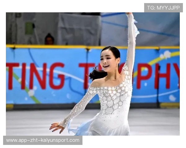 新秀首登领奖台兴奋落泪 新秀首登领奖台兴奋落泪