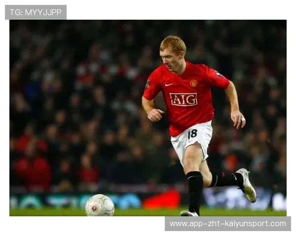 曼联主帅调整战术体系，强调防守反击平衡，曼联主帅是谁