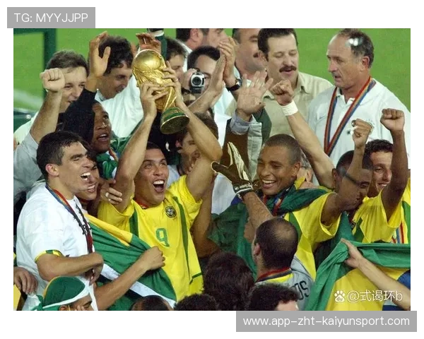 足坛十大经典瞬间回顾，足坛十大经典瞬间回顾大全