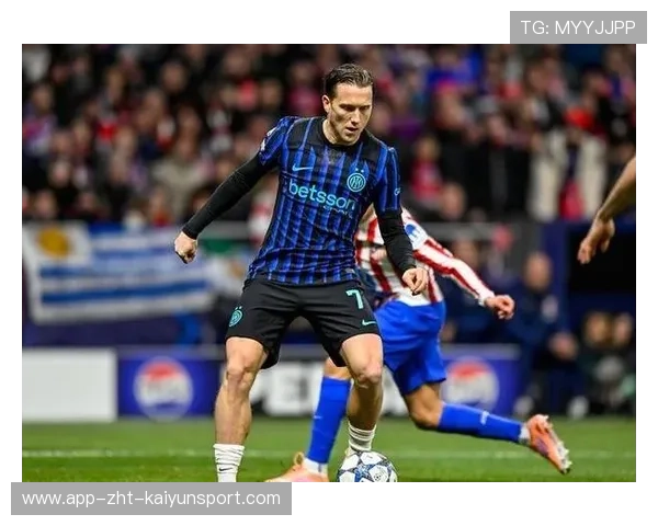 泽林斯基弧顶暴力远射，助力国米两球告捷