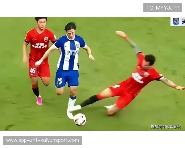 萨利巴中场附近精准铲球阻断反击 萨利巴中场附近精准铲球阻断反击