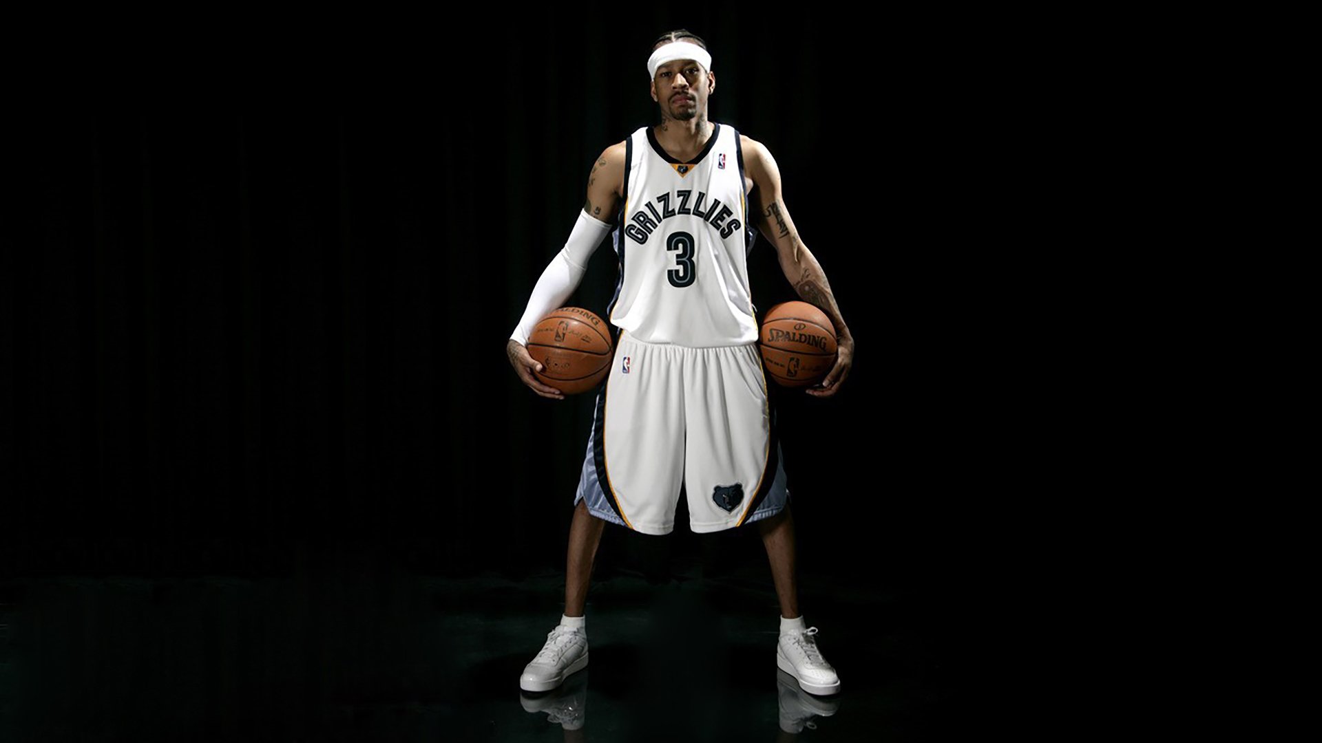 布克：赛前就讨论过赢下马刺争取连胜，球队更衣室氛围很棒，布克比赛视频