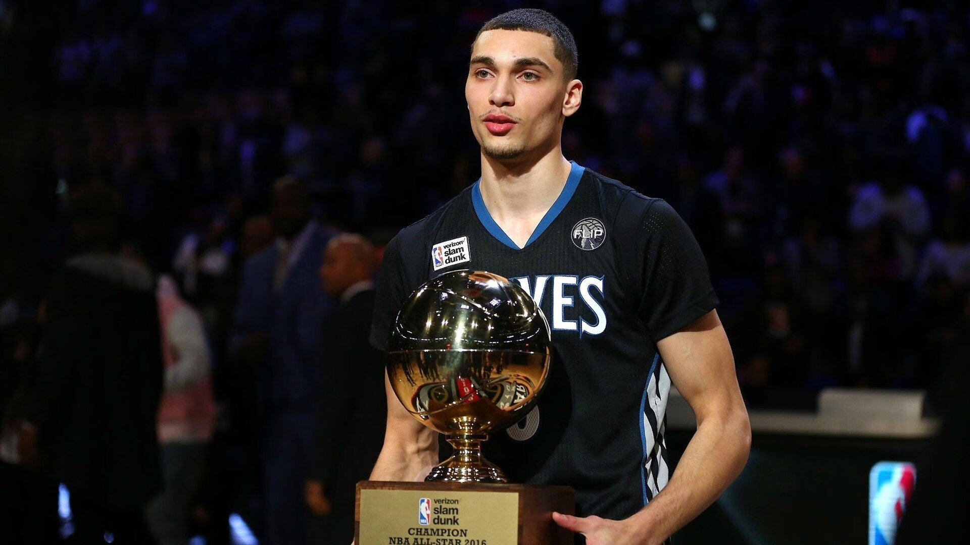 快船临场调整及时，末节锁定胜局，快船未来首轮签